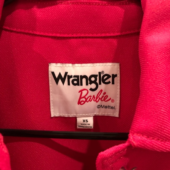 Wrangler LIMITED EDITION Barbie Pink Fringe Jacket - Picture 5 of 5